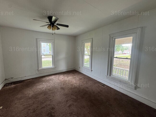 Foto del edificio - $1099 4 bed 1 bath - Single Family home