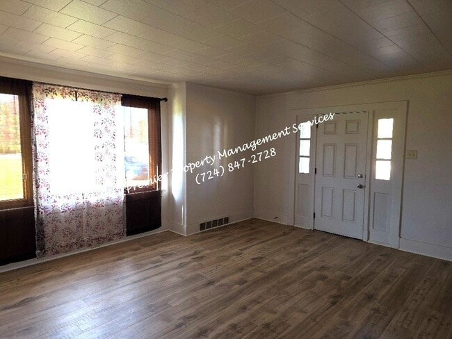 Foto del edificio - 2454 Darlington Rd