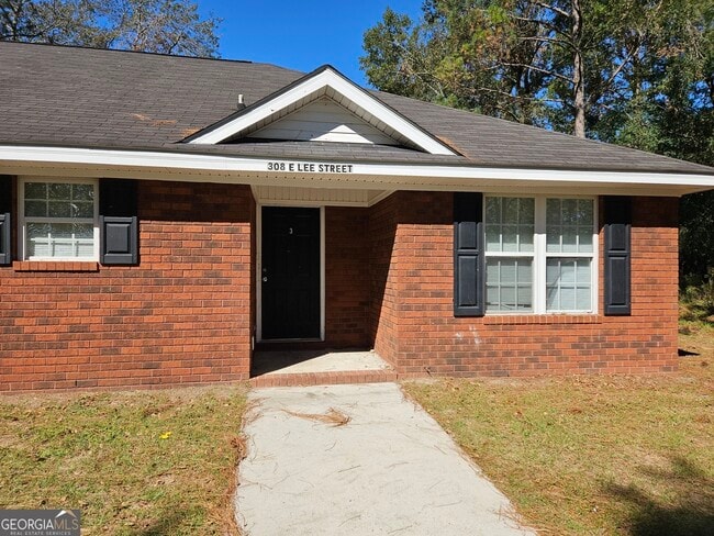 Building Photo - 308 E Lee St
