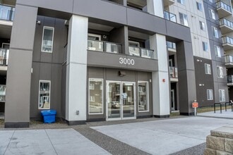 Building Photo - 4641-4128 128 Ave NE