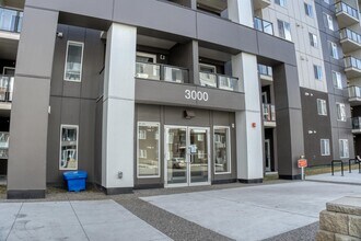 Building Photo - 4641-4128 128 Ave NE
