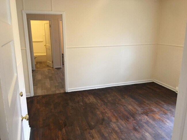 Foto del edificio - 101-B E. 15th Street