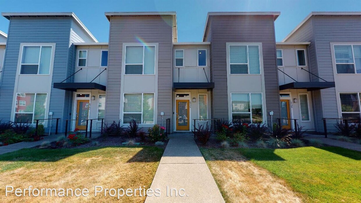 2 br, 3 bath House 6938 SE Blanton Street House Rental in Hillsboro