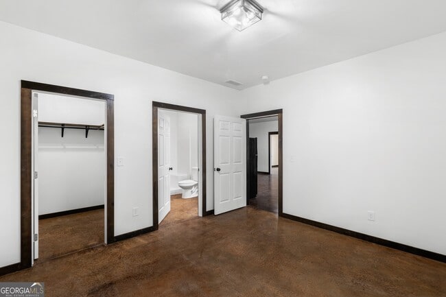 Foto del edificio - 620 Stiles Rd