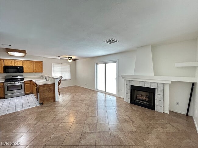 Building Photo - 4060 N Elkridge Dr