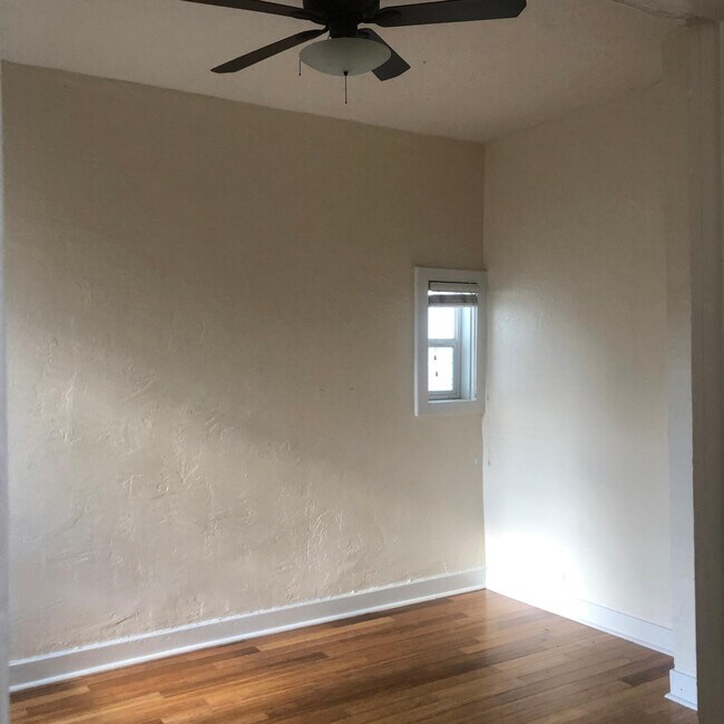 Foto del edificio - 618 W 200 N