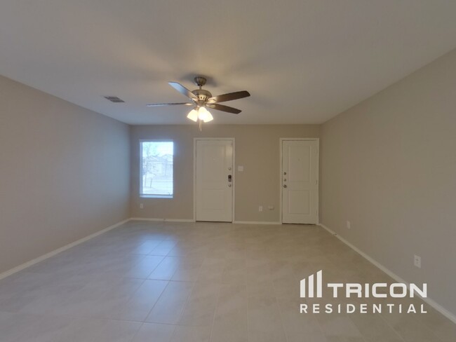 Foto del edificio - 3313 Turkey Trot Ln