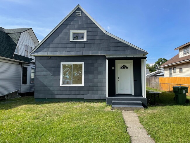 Building Photo - 1224 W Sinto Ave