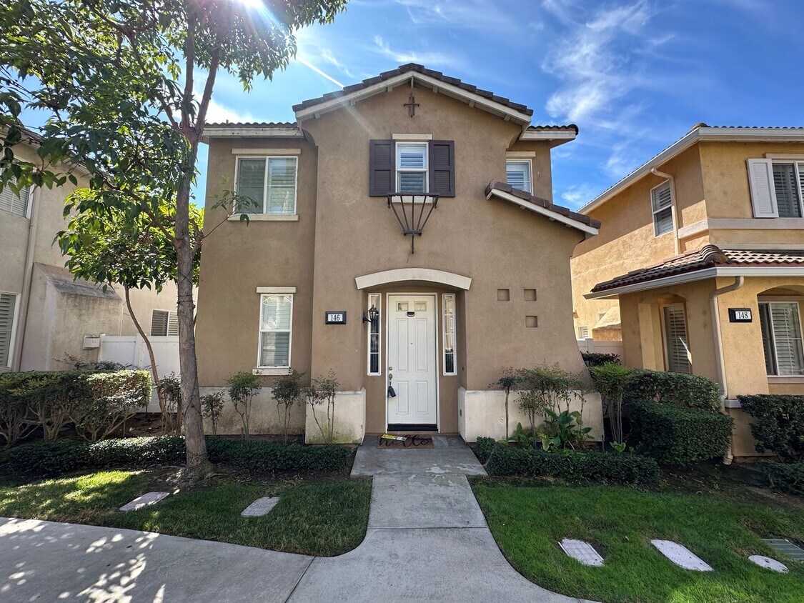 Foto principal - Charming 2 Bed 2.5 Bath Detached Home in G...