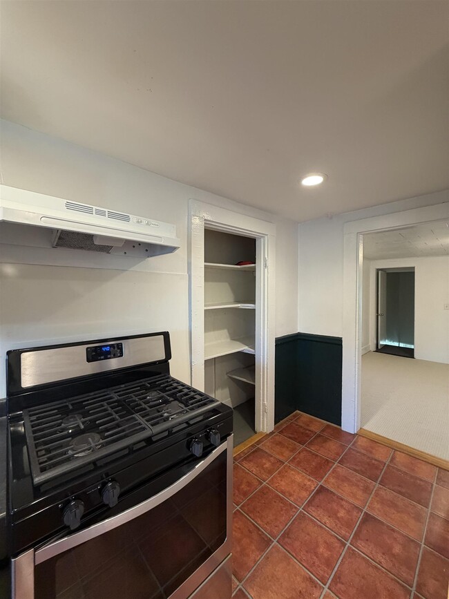 Foto del edificio - 84 Pleasant St