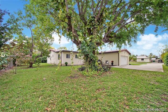 Primary Photo - 8485 SW 143rd St