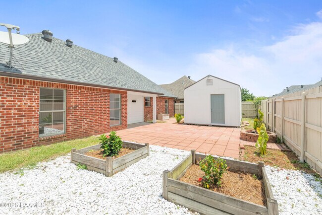 Foto del edificio - 206 Oak Hill Ln