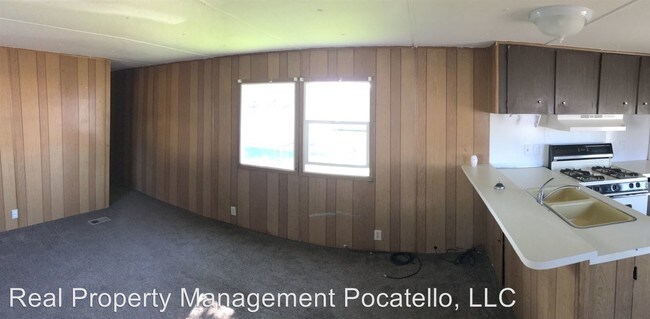 Building Photo - 210 W Chubbuck Rd
