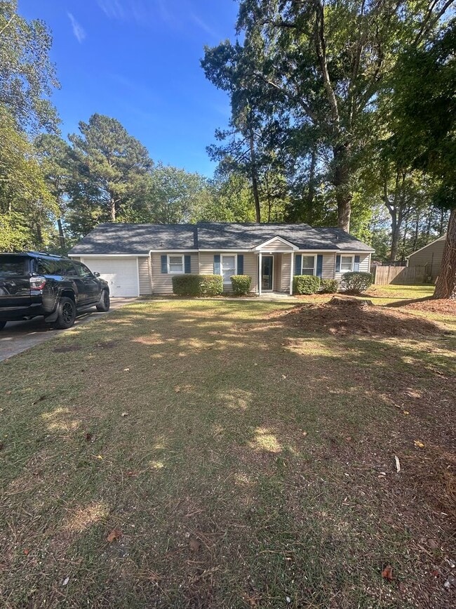 Building Photo - 3005 Red Fox Rd