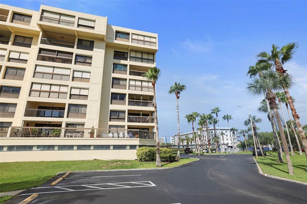 Foto principal - 401 150th Ave