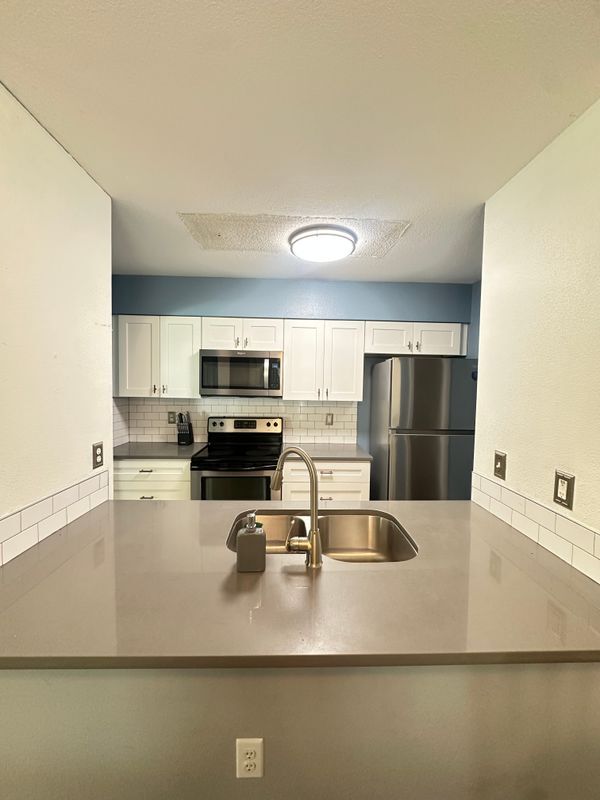 Building Photo - 2235 Fluorshire Dr