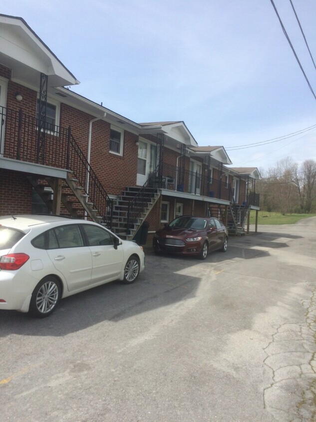 Street - 542 Old Gray Station Rd