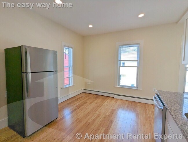 Building Photo - 19 Cameron Ave