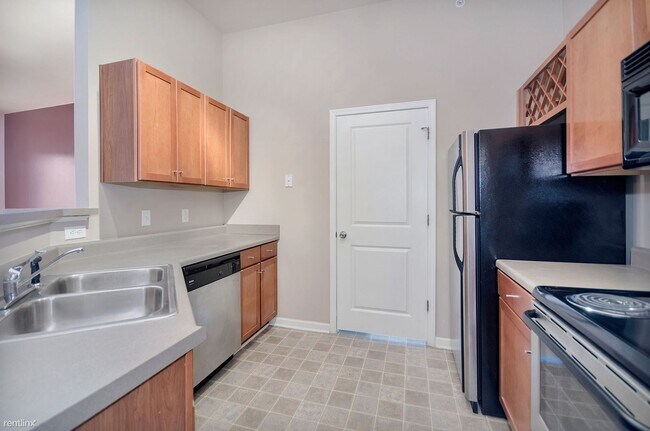 Foto del edificio - 1 br, 1 bath House - 700 Walker Square Uni...