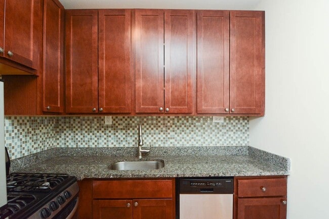 Building Photo - 4551 N Damen