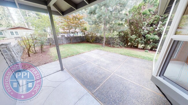 Building Photo - Lake Oswego! Lake Grove Ranch, Beautiful Outdoor Living Space, Park Like Setting!  Single Level R...