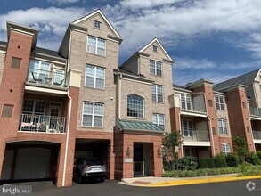 Building Photo - 12161 Abington Hall Pl