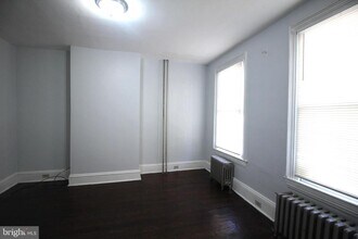 Building Photo - 417 Elmer St