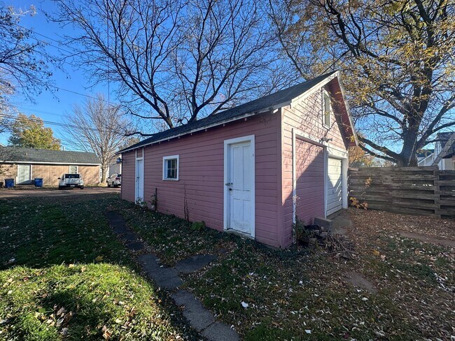 Foto del edificio - 315 N 2nd Ave