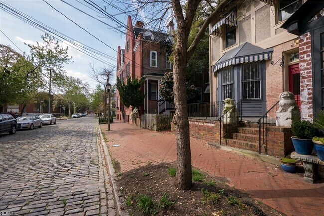 Foto del edificio - 409 Botetourt St