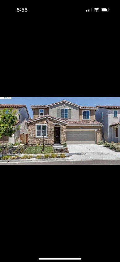 Primary Photo - 4775 N Spago Dr