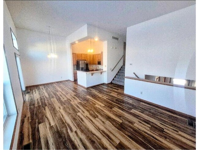 Foto del edificio - 6406-6157 157th St W