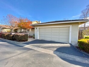 Building Photo - 1633 San Vicente Ave