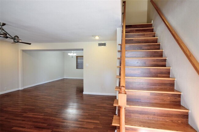 Building Photo - 8102 Amelia Rd