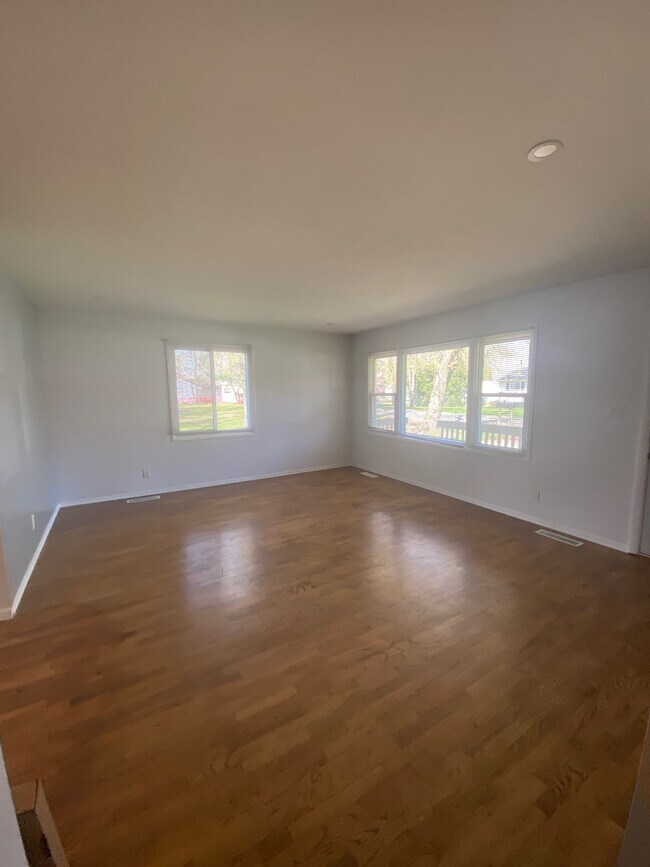 Foto del edificio - 3634 Roosevelt Cir