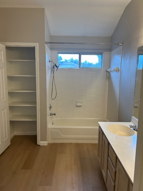 Building Photo - 1225 Darless Dr