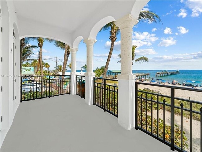 Building Photo - 4344 El Mar Dr