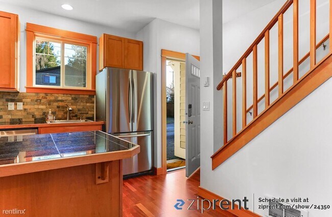 Building Photo - 2 br, 1.5 bath Townhome - 5650 Fauntleroy ...