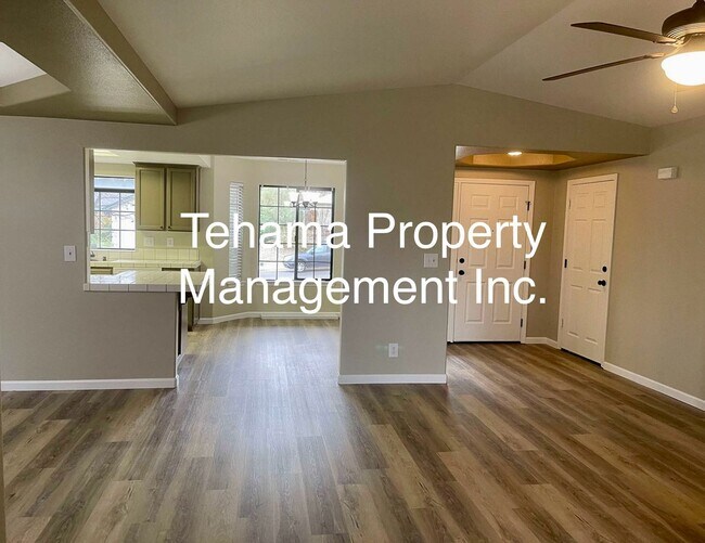 Foto del edificio - Beautiful 3 bedroom 2 bath home in Redding...