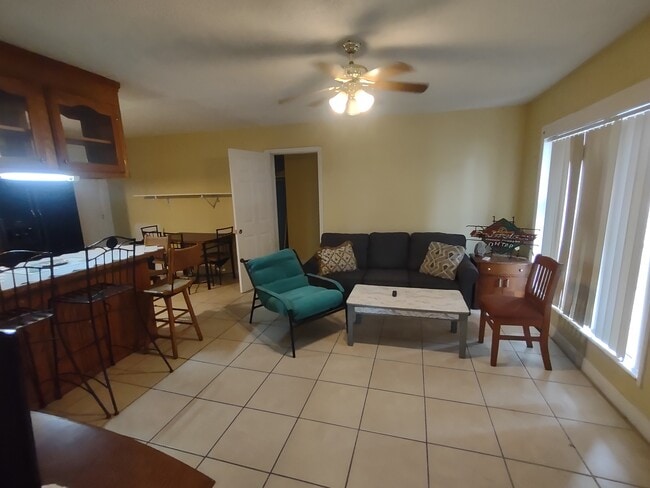 Building Photo - 101 Flagg St