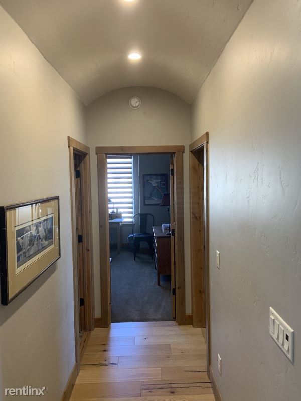Building Photo - 3 br, 2.5 bath House - 331 Shadow Lake Cir