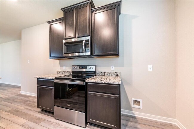 Building Photo - 825 Liberty Meadows Dr