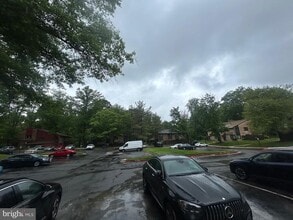 Building Photo - 9574 Standon Pl