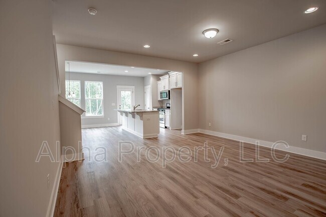 Foto del edificio - 374 Hague Dr