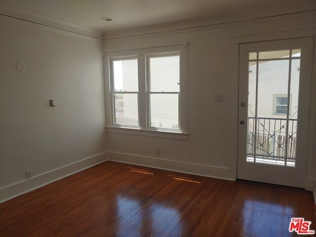 Foto del edificio - 3938 1/2 Marathon St