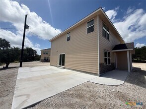 Building Photo - 1008 Makayla Dr