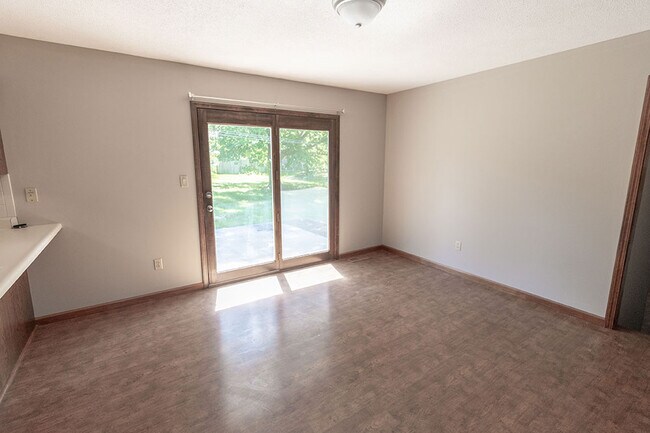 Foto del edificio - 306 W Briarwood Ln