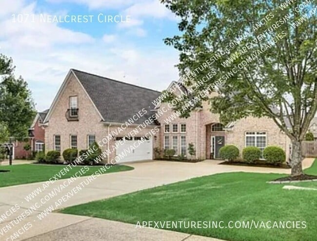 Foto del edificio - 1071 Nealcrest Cir