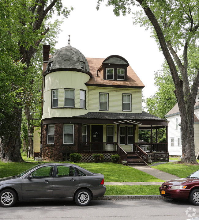 Building Photo - 157 S Lake Ave