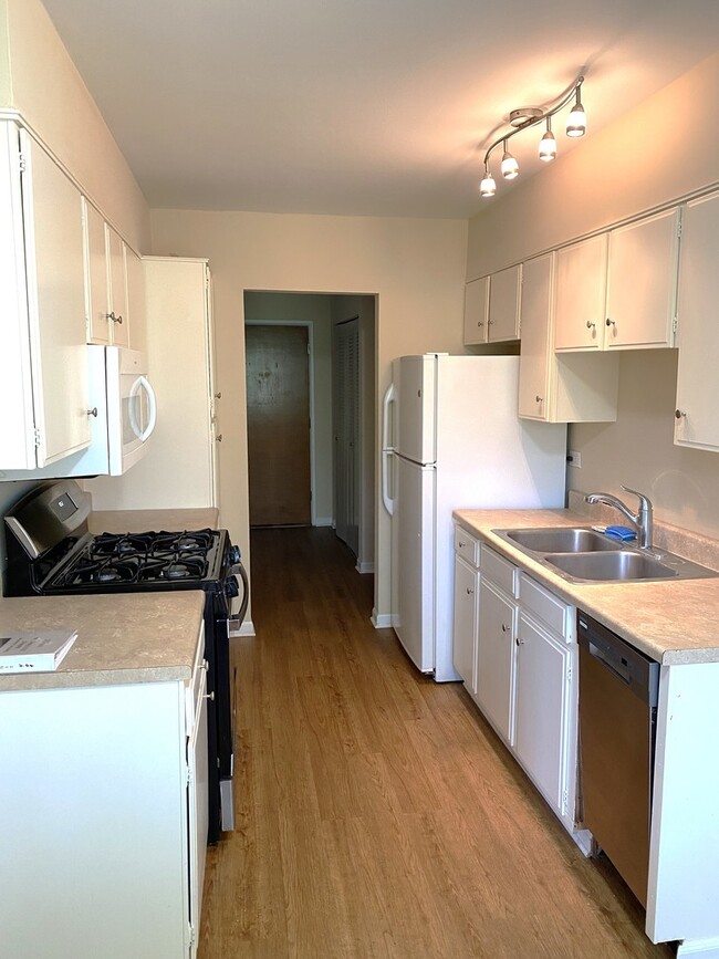 Foto del edificio - 1311 Finley Rd