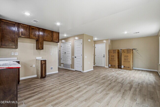 Foto del edificio - 6002 Pam McCall Ln